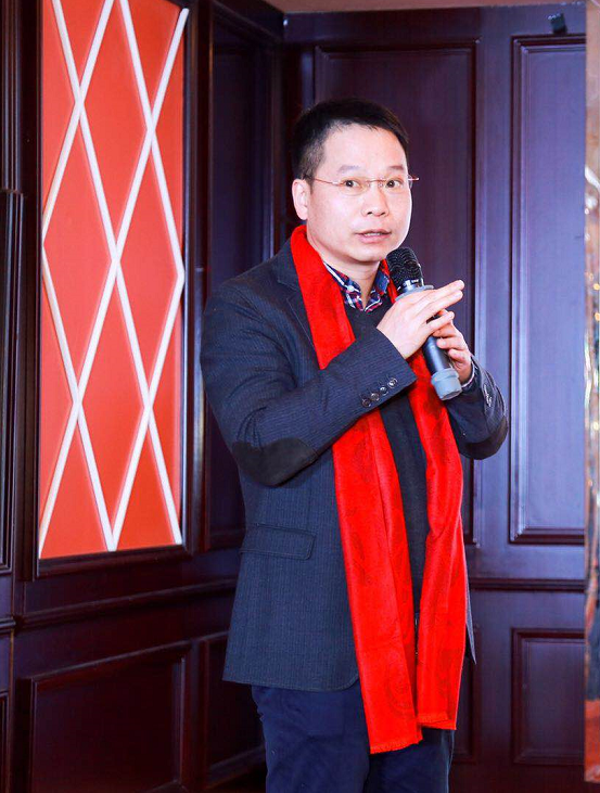 许远东20年创业历程，因梦想误入域名圈，以域名为起点铸更大梦想