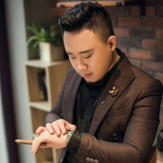 微赢集团康咏铧：不甘平凡的心+不停折腾的勇气=成就自己