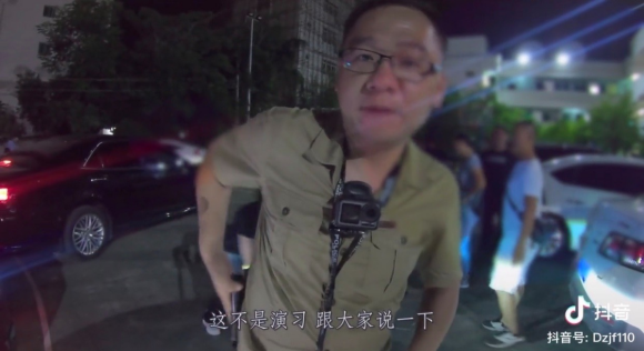 1566886578843465.jpg 4-抖音已经是红海?三个今年涨粉百万的抖音博主告诉了我真相797.jpg