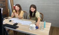 直播首秀带货超200万！这位粉丝不到1万的主播是怎么做到的？