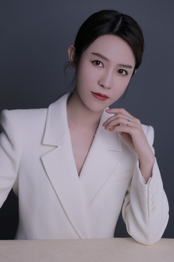 年薪百万裸辞的文案女王彭芳，是如何虏获顾客“芳心”的？