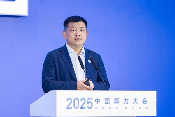 华为云突然换帅:因为5大产品线,有3个依赖周跃峰 主机 华为云 微新闻 第2张