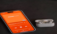 Apple Music要给AI歌曲贴标签了：以后机器唱的，得亮明身份